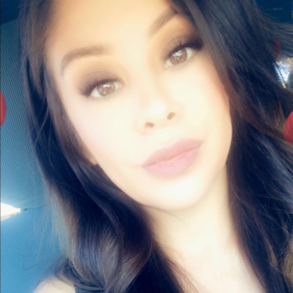 Meet your Posher, Lilly